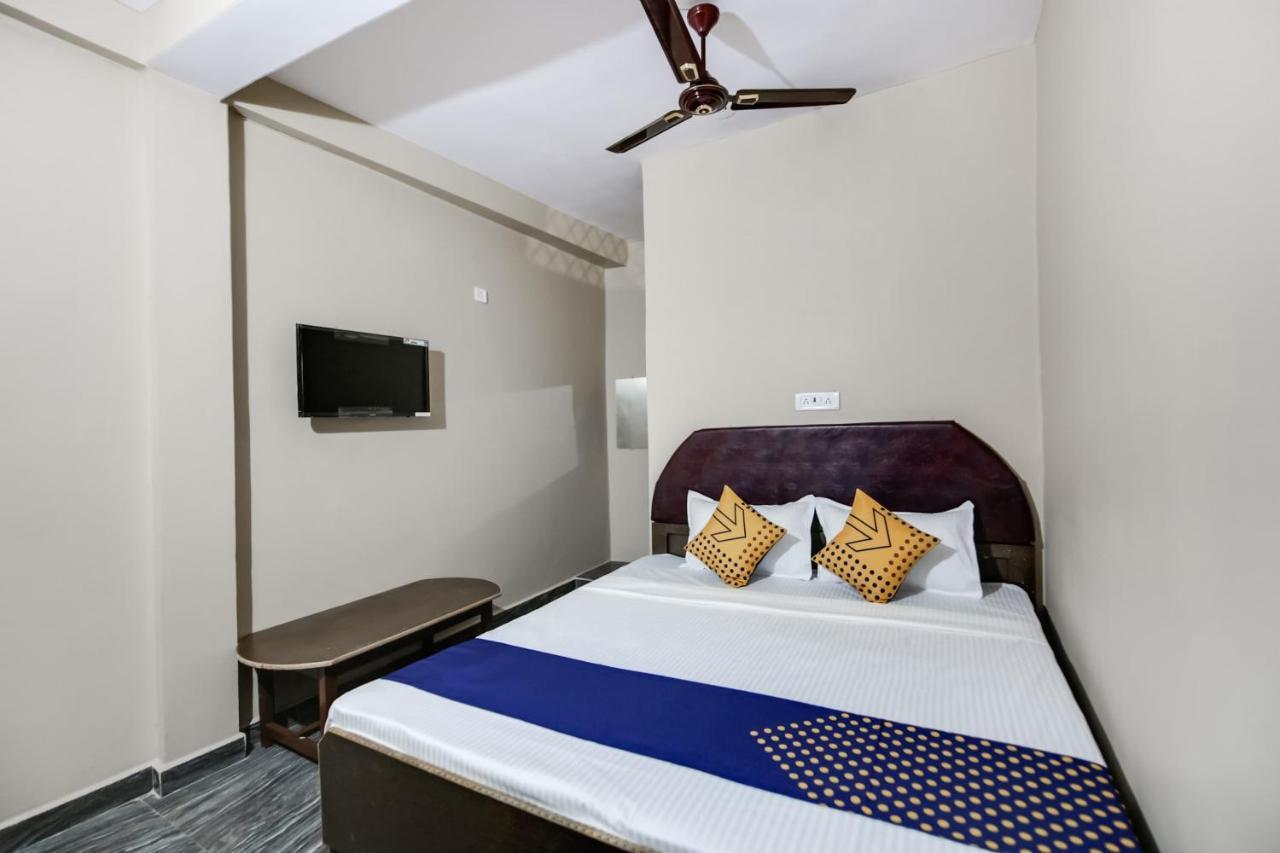 Spot On Hotel Madhur Prem Katni Eksteriør bilde